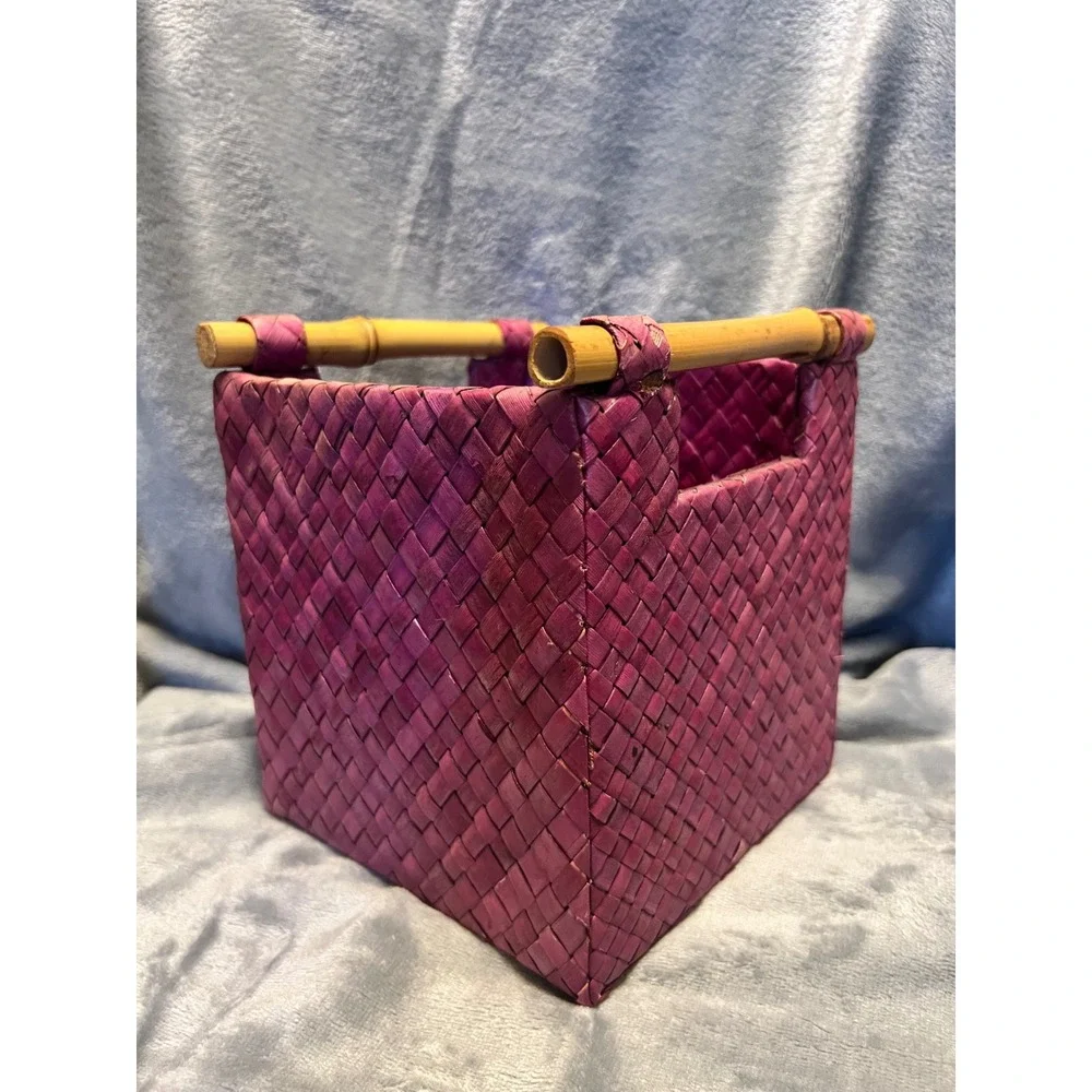N/A vibrant magenta